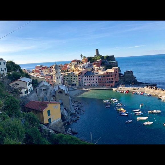 Meet your Posher, Vanessa - Picture 1 of 1